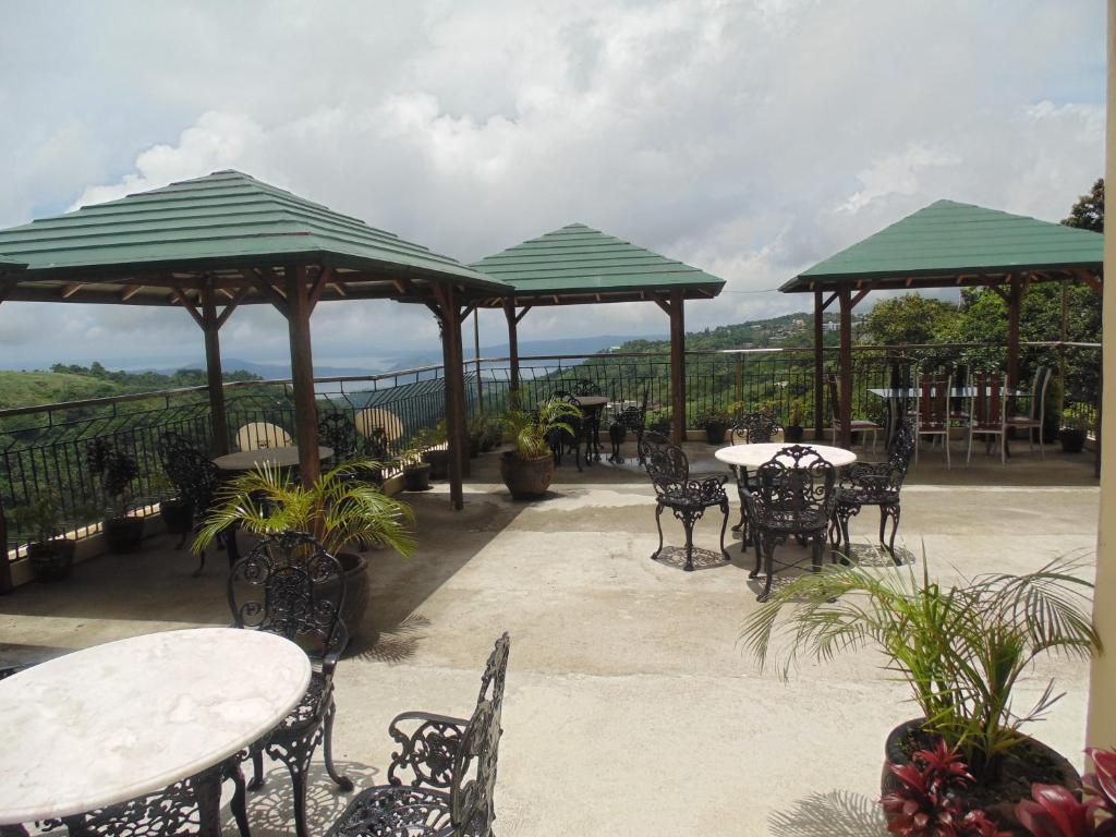 Royal Taal Inn Tagaytay City Exterior foto